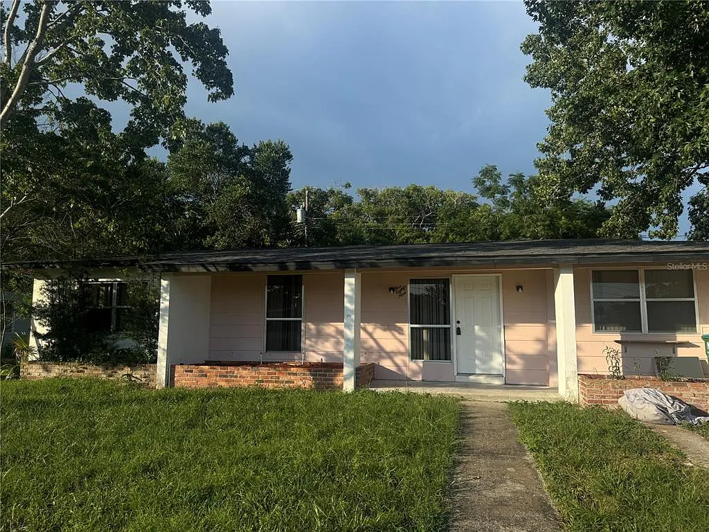 3 bed, 1.0 bath, 1085 sqft, $1,700 — Photo 4