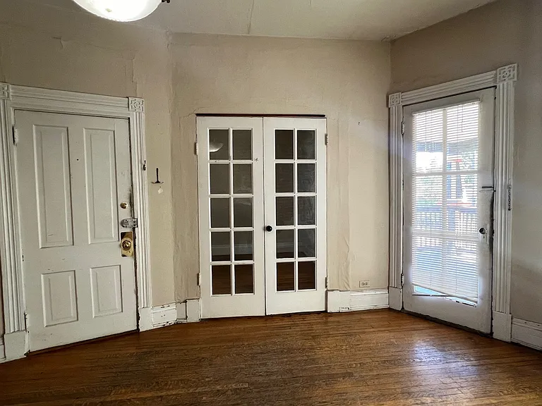2259 N High St — Photo 20