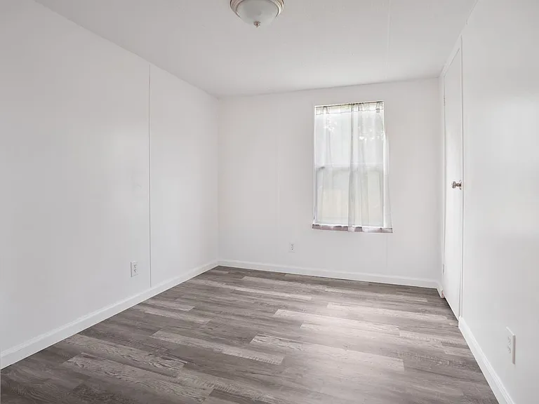 21950 Caney Dr — Photo 17