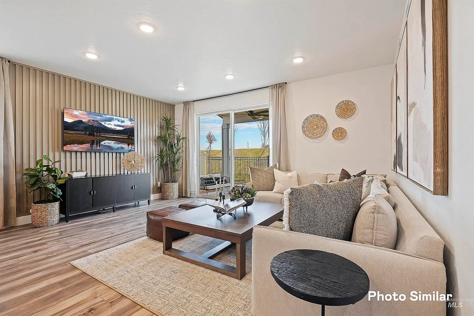 4 bed, 2021 sqft, $2,595 — Photo 3