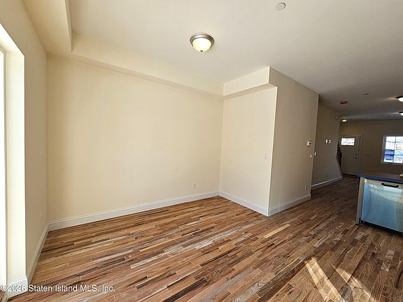 3rd image of 329 Pulaski Ave
