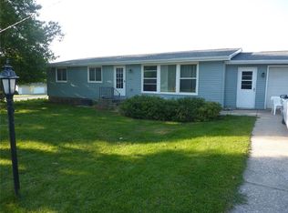 403 Traut St SE, Blairstown, IA 52209
