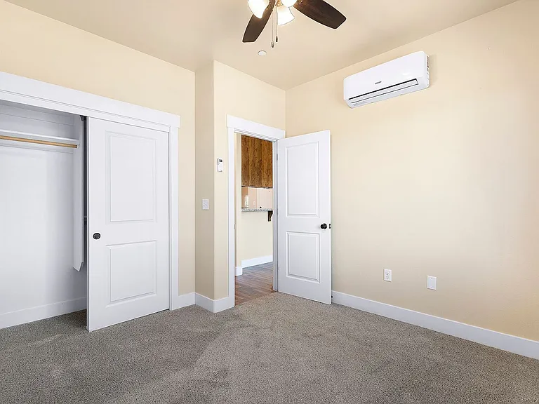 6377-6387 Oak Way — Photo 7