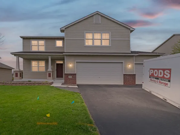 2061 Winterberry Ln, Shakopee, MN 55379