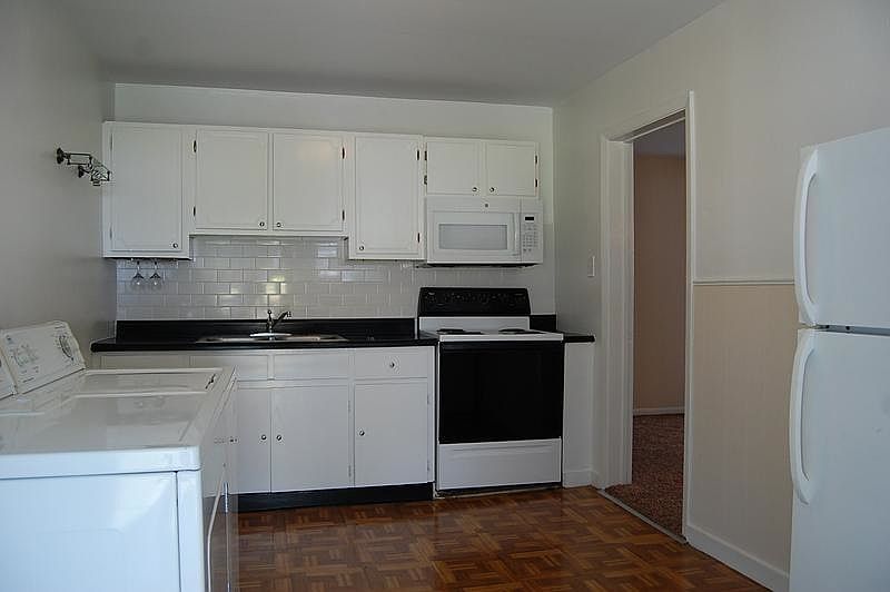 1st image of 537 Atlantic Ave #1