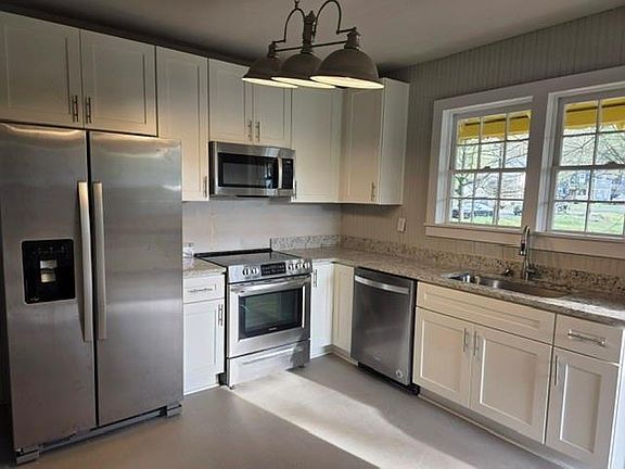 4th image of 219 Grove Ave SE