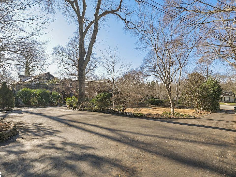 2nd image of 203 Grove Rd