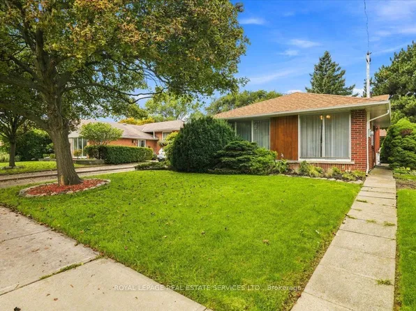 142 Cass Ave, Toronto, ON M1T 2B6