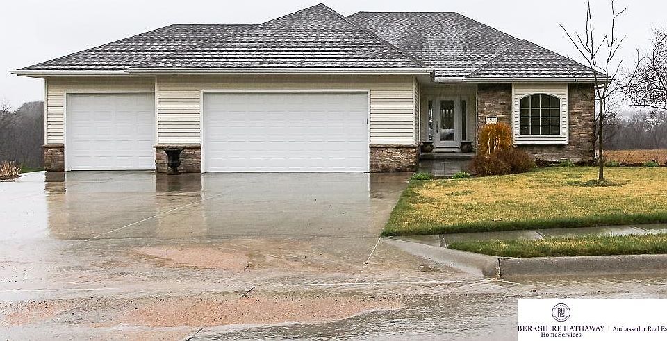1st image of 913 Southridge Dr