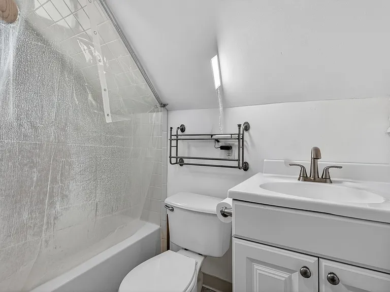 6 Hampshire St #2 — Photo 9
