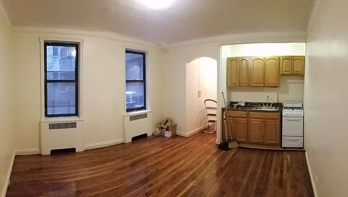 Rented by Smart NY Realty LLC | media 7