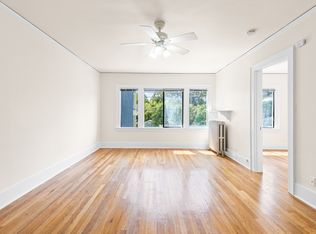 1526 SE Hawthorne Blvd, Portland, OR 97214