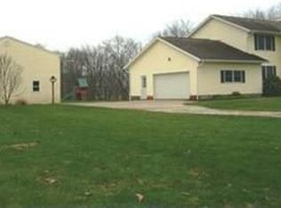 3424 Laubert Rd, Atwater, OH 44201