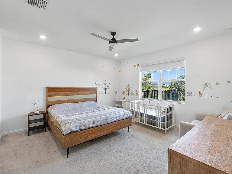 1325 Haywagon Trl — Photo 10