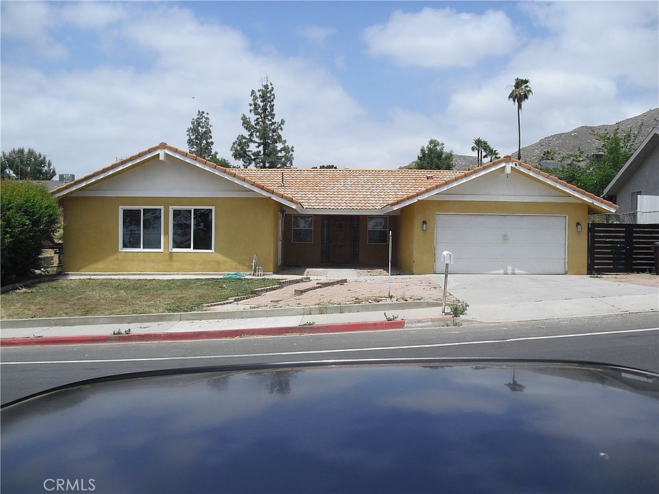 1st image of 25114 Kalmia Ave