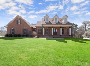 7110 Pea Ridge Rd, Gainesville, GA 30506