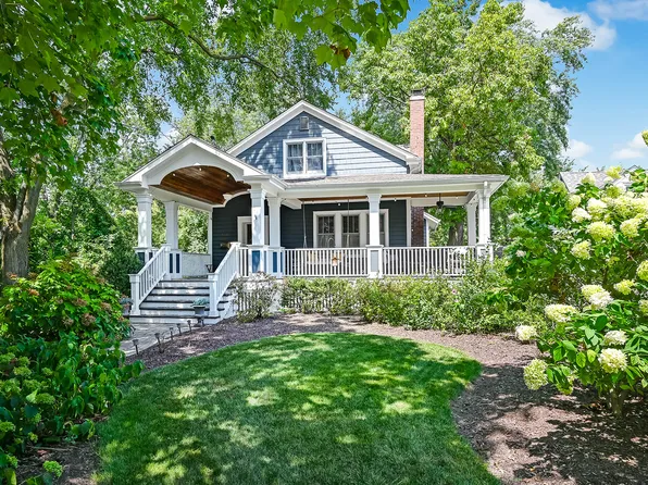 348 Hill Ave, Glen Ellyn, IL 60137