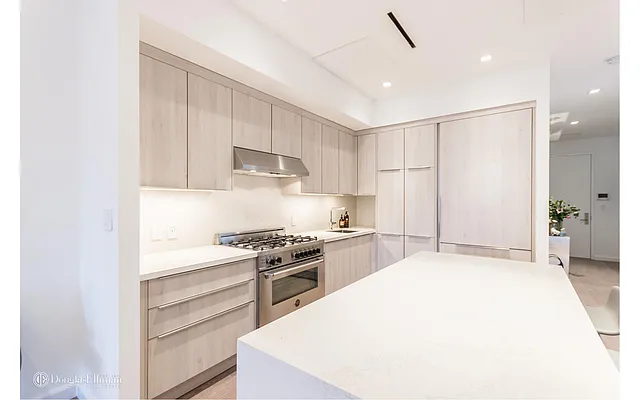 Rented by Douglas Elliman | media 24