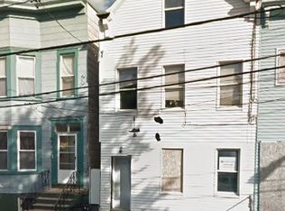 29 Robin St, Albany, NY 12206