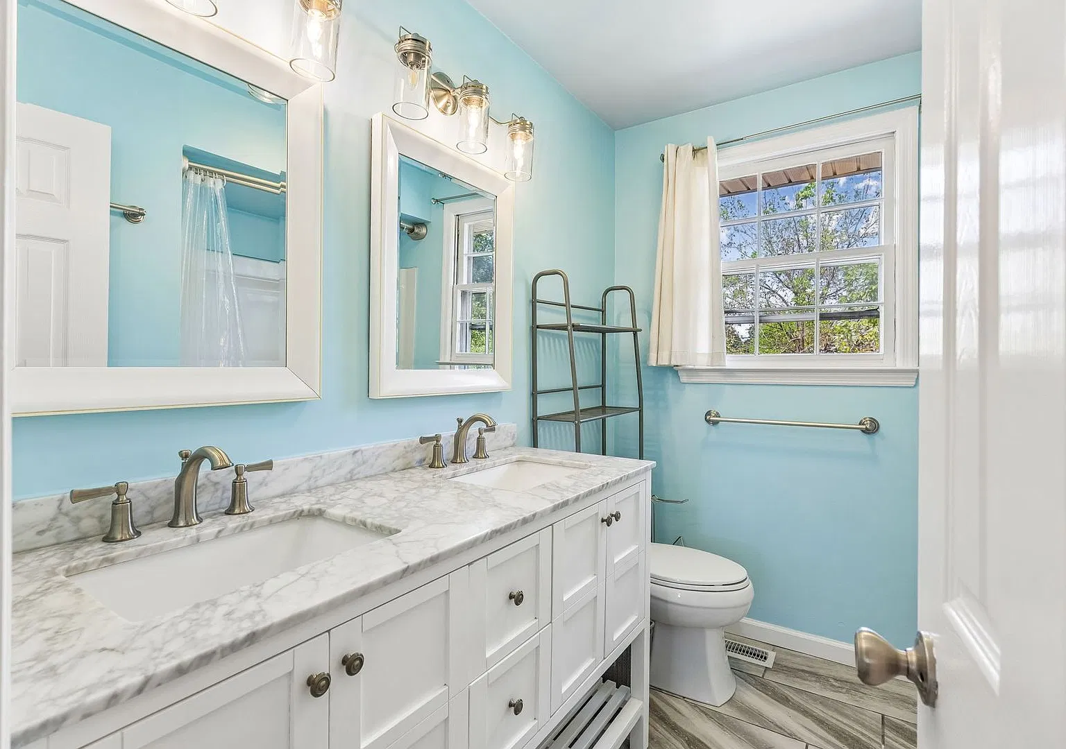 4901 Teton Drive — Photo 2
