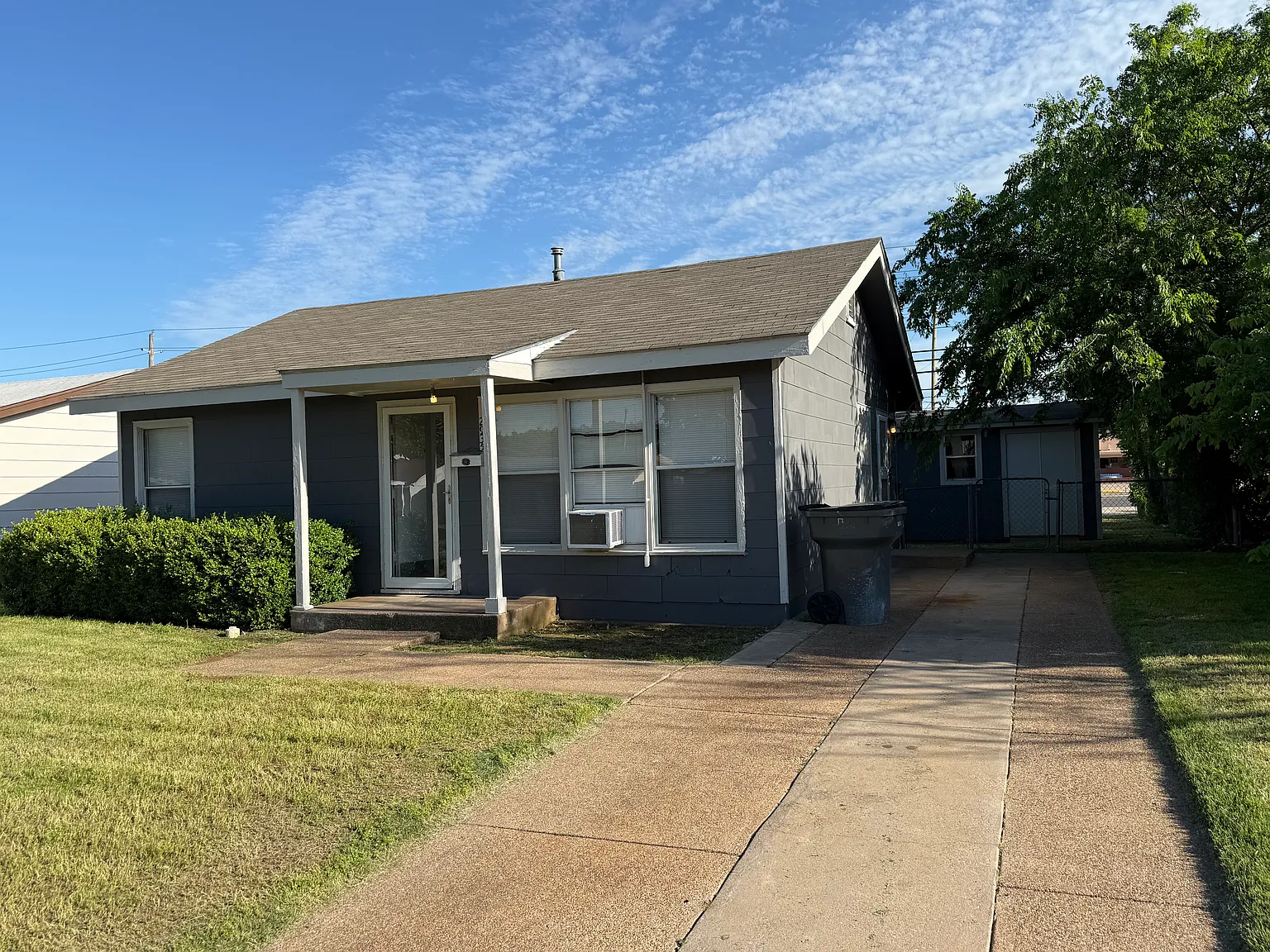 2 bed, 925 sqft, $1,100 — Photo 3