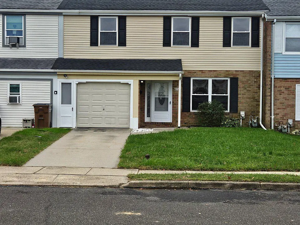 6341 Congress Ct