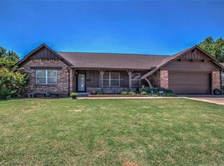 9208 E 32nd Pl, Tulsa, OK 74145