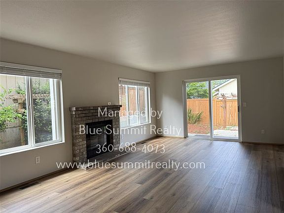5th image of 6031 Stanwick Ln SE