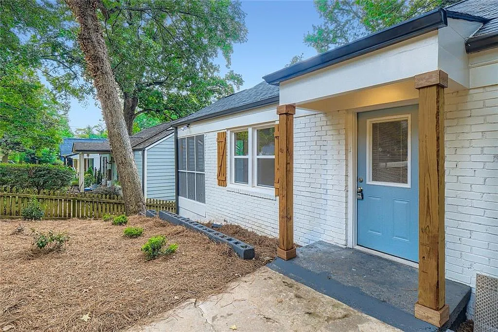 3 bed, 1.0 bath, 825 sqft, $1,995 — Photo 4