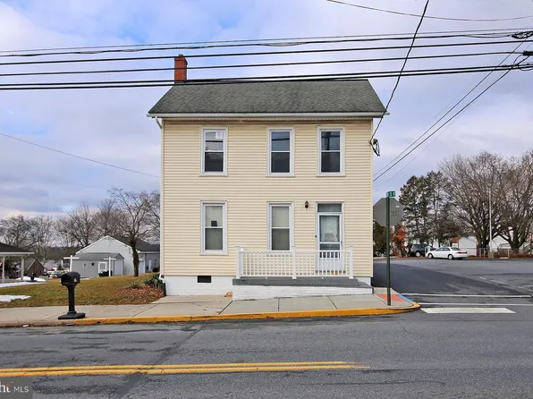 19 S Lancaster St, Jonestown, PA 17038