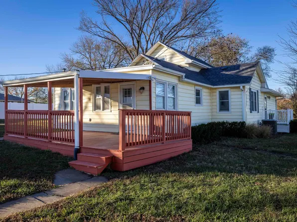6737 SW 69th St, Auburn, KS 66402