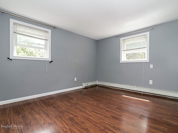 4th image of 169 Berkshire Dr