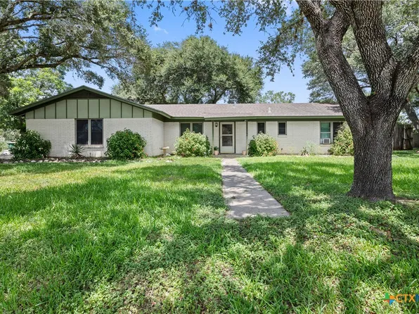 106 Aberdeen St, Victoria, TX 77904
