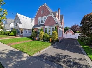 129 Southard Avenue, Rockville Centre, NY 11570