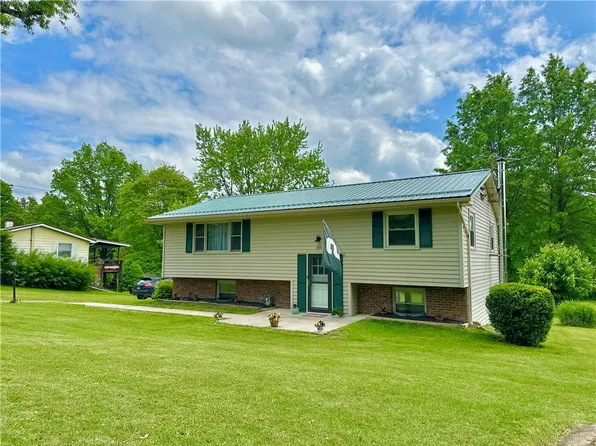 451 W Water St, Slippery Rock, PA 16057