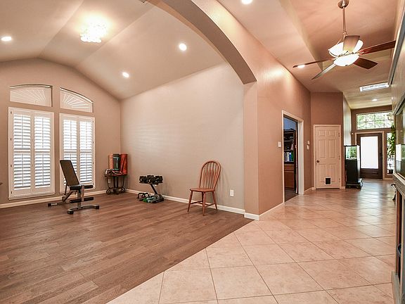 5th image of 5324 Troutline Ln