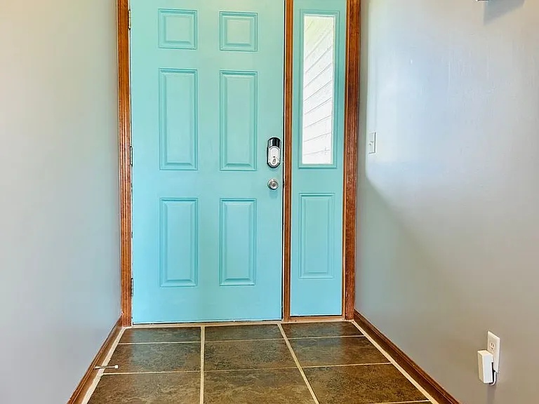 2743 Devin Dr — Photo 3