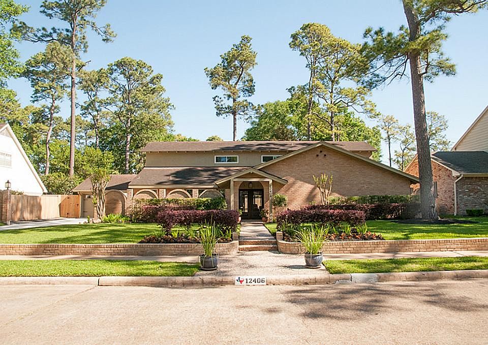 1st image of 12406 Cobblestone Dr