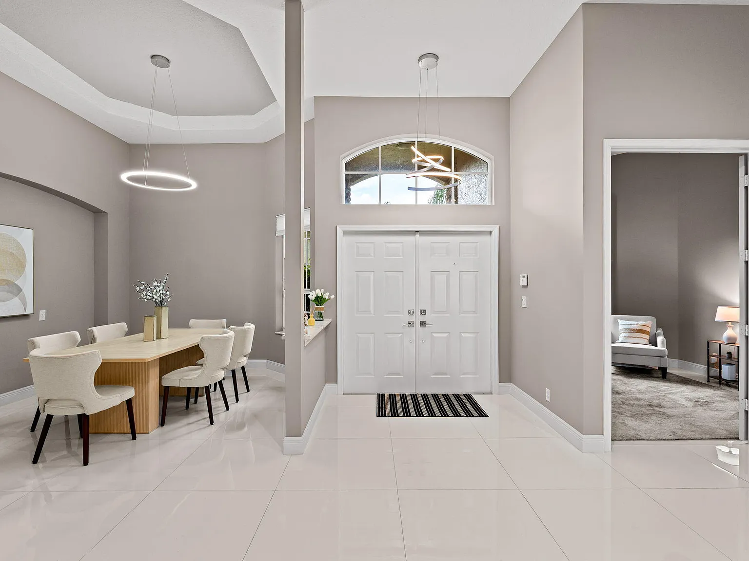 4 bed, 3.0 bath, 2729 sqft, $8,000 — Photo 4