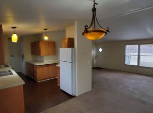 115 E Hollow Dr, Fayetteville, GA 30214