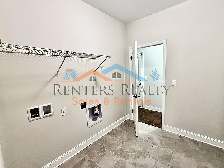 104 Colony Cove Dr — Photo 32