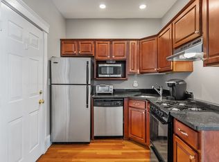 177 W 6th St #4, South Boston, MA 02127