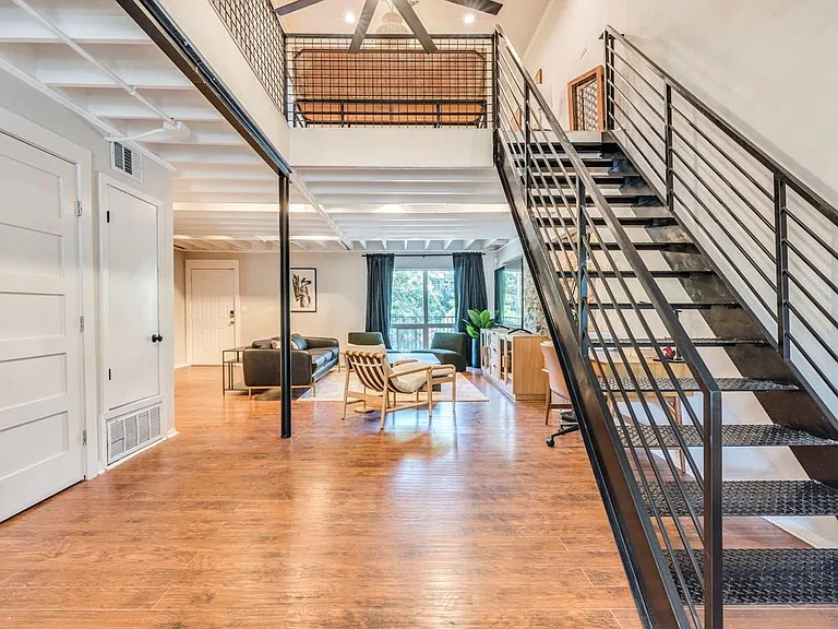 500 E Riverside Dr #206 — Photo 11