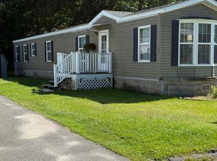 19 Lakewood Dr, Pittsfield, MA