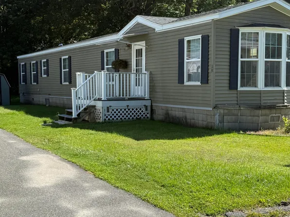 19 Lakewood Dr, Pittsfield, MA 01201