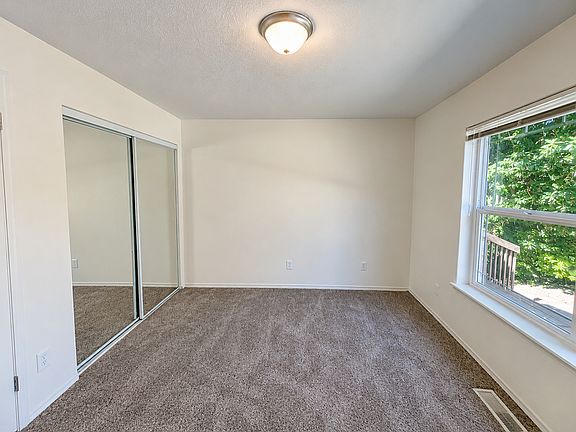 5th image of 5969-5979 Nelson Pl SE #5969