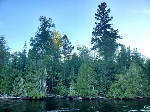 17 Cedar Trl E, Grand Marais, MN 55604