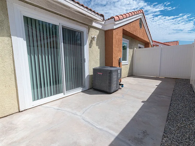 Concord Villas Patio Homes - Riverside, CA — Photo 51