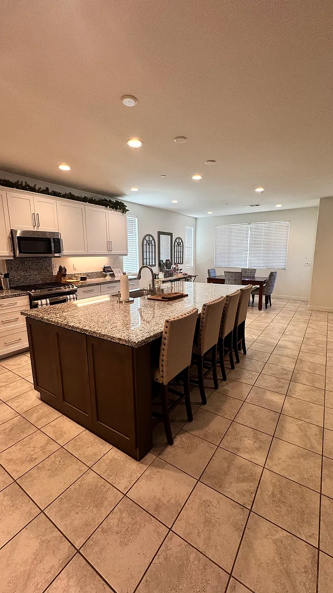 Kitchen with island - 40315 Carnevale Ct