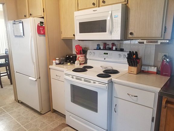 3rd image of 171 Jeff St